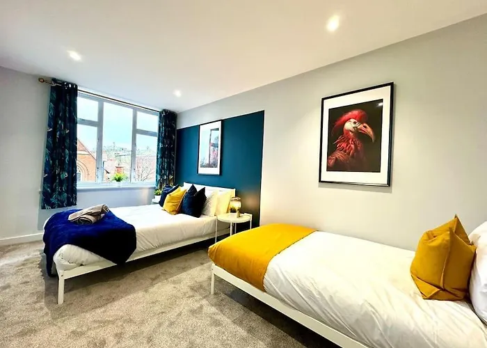 Coastal 3Br Bournemouth Apartment, Prime Location